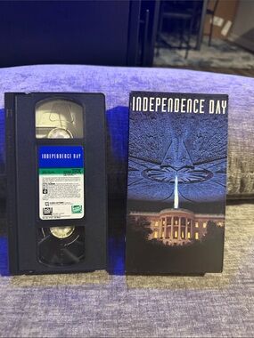 Independence Day VHS 1996 Will Smith THX 20th Century Fox Vintage Sci-Fi